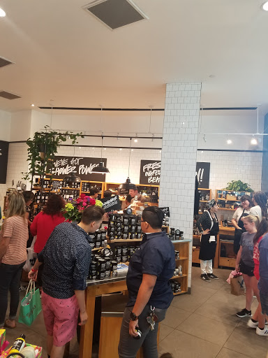 Cosmetics Store «Lush Cosmetics», reviews and photos, 303 Memorial City Way, Houston, TX 77024, USA