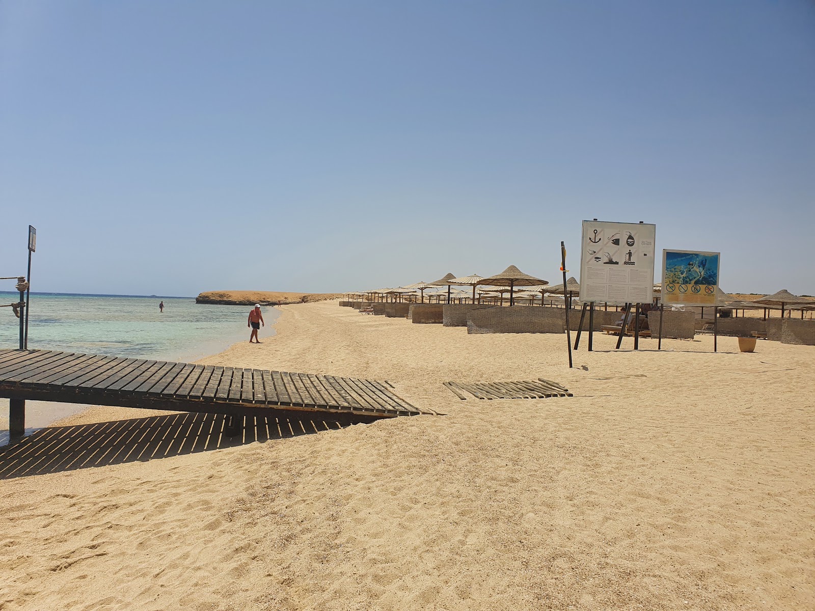 Foto de Fayrouz Beach com alto nível de limpeza