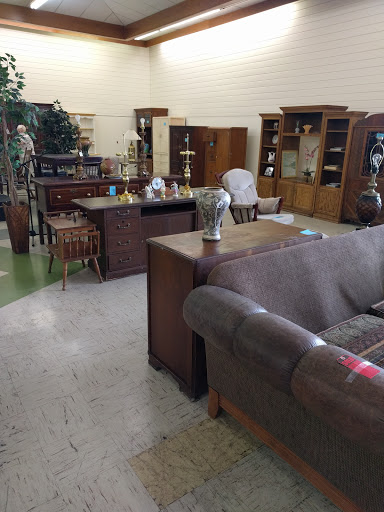 Thrift Store «Knoxville Habitat For Humanity ReStore», reviews and photos, 1511 Downtown W Blvd, Knoxville, TN 37919, USA