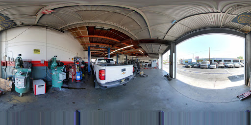 Truck Accessories Store «4 Wheel Parts - Van Nuys», reviews and photos, 7640 Sepulveda Blvd, Van Nuys, CA 91405, USA