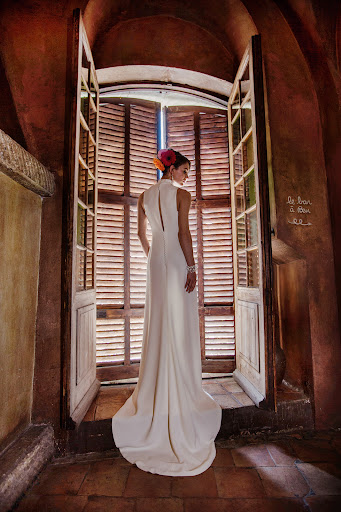 Valérie Bruneau Créatrice de robes de mariée sur-mesure - Nice