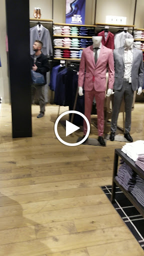 Clothing Store «Express», reviews and photos, 4090 The Strand E, Columbus, OH 43219, USA