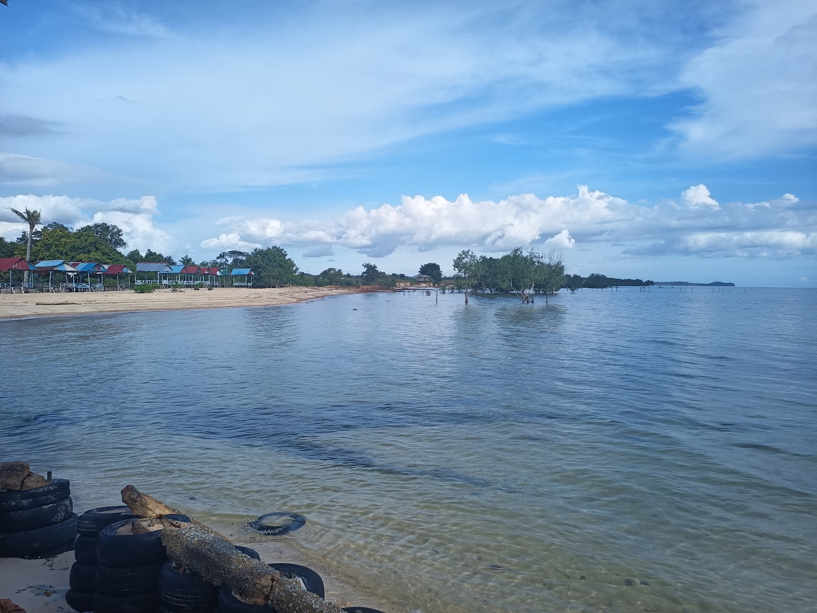 Setokok Beach'in fotoğrafı ve yerleşim