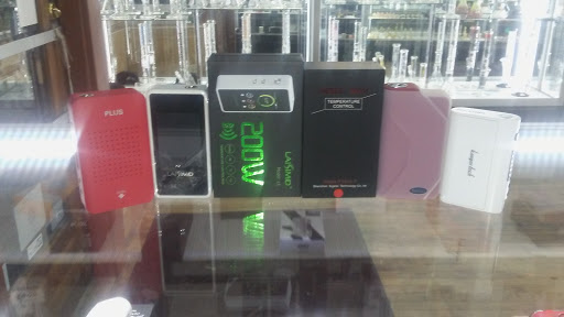 Tobacco Shop «BLUE MOON SMOKE SHOP», reviews and photos, 896 Massachusetts Ave, Cambridge, MA 02139, USA