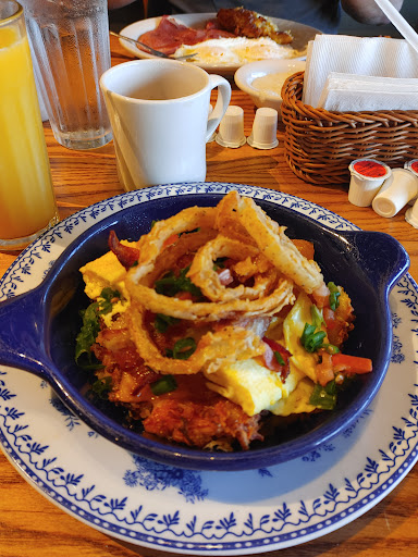 American Restaurant «Cracker Barrel Old Country Store», reviews and photos, 3280 Towne Blvd, Middletown, OH 45044, USA