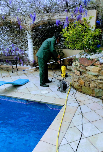 Los De La Limpieza. com en Les Forques, Girona