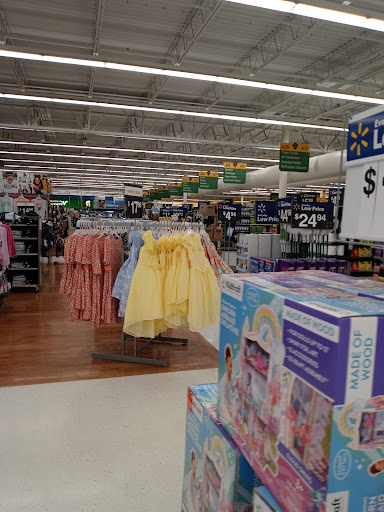 Department Store «Walmart Supercenter», reviews and photos, 3301 N Pontiac Trail, Commerce Charter Twp, MI 48390, USA