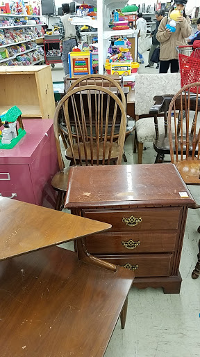 Thrift Store «Unique Thrift Store», reviews and photos, 12211 Veirs Mill Rd, Silver Spring, MD 20906, USA