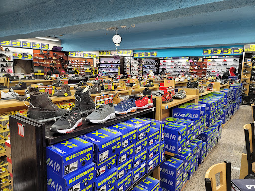 Clothing Store «V.I.M.», reviews and photos, 863 Broad St, Newark, NJ 07102, USA