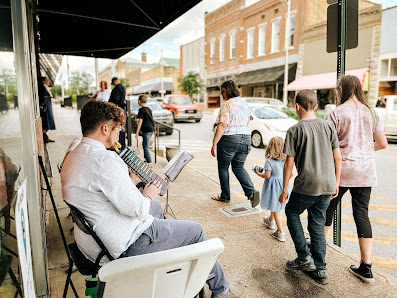 Main Street Batesville 148 E Main St, Batesville, AR 72501