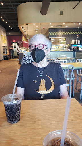 Shopping Mall «La Place Shopping Center», reviews and photos, 2101 Richmond Rd, Beachwood, OH 44122, USA