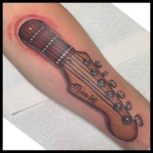 Tattoo Shop «Tried and True Tattoo», reviews and photos, 2289 Peachtree Rd, Atlanta, GA 30309, USA