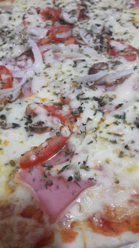 Opiniones de pizzeria Artesanal - pizza De Jhon en Chorrillos - Pizzeria