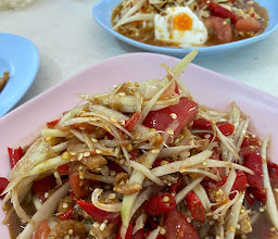 แว้ ส้มตำ ปลาเผา ไก่ย่าง photo