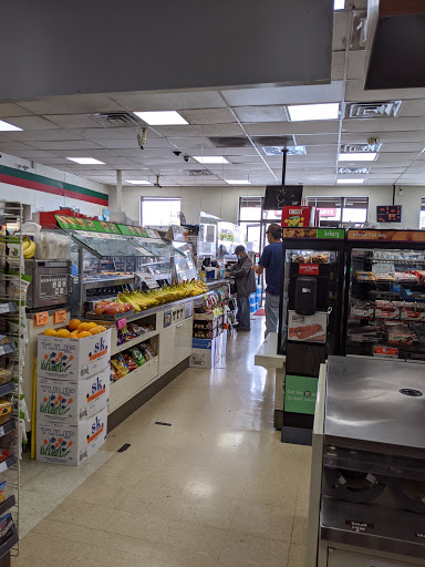 Convenience Store «7-Eleven», reviews and photos, 2222 Taraval St, San Francisco, CA 94116, USA