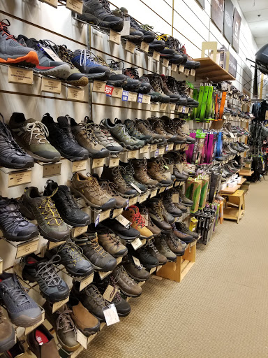 Outdoor Sports Store «Eastern Mountain Sports», reviews and photos, 1500 S Willow St, Manchester, NH 03103, USA