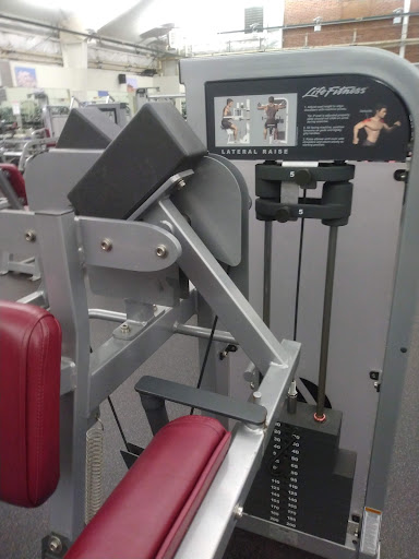 Gym «McVeigh Sports & Fitness Center», reviews and photos, 2160 Liggett Avenue, Fort Lewis, WA 98433, USA