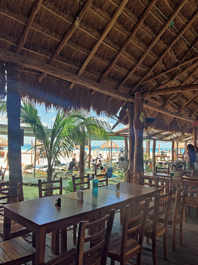 IXI Beach - Av Rueda Medina Mza 1, entre Lopez Mateos y Playa Norte, Centro, 77400 Isla Mujeres, Q.R., Mexico