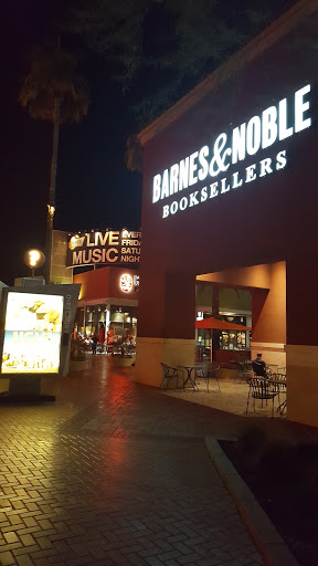 Book Store «Barnes & Noble», reviews and photos, 2000 E Rio Salado Pkwy #1032, Tempe, AZ 85281, USA