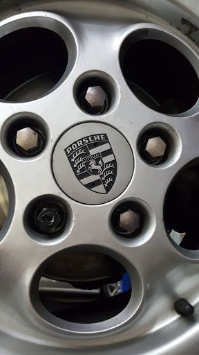 Auto Repair Shop «European Motor Cars», reviews and photos, 4010 McGinnis Ferry Rd, Alpharetta, GA 30005, USA