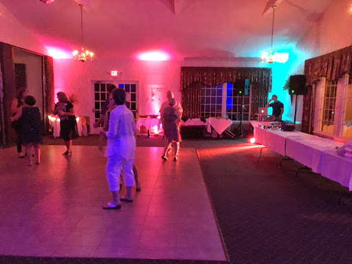 American Restaurant «Martinis Restaurant & Lounge», reviews and photos, 4338 Lake Rd W, Ashtabula, OH 44004, USA