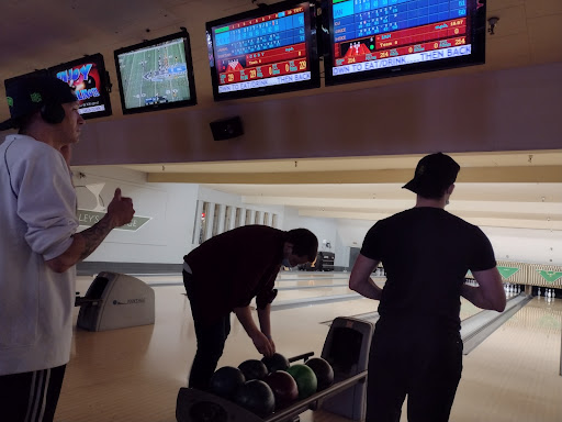 Bowling Alley «Westside Lanes», reviews and photos, 2010 Harrison Ave NW, Olympia, WA 98502, USA