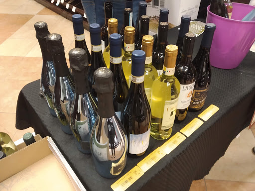 Liquor Store «ABC Fine Wine & Spirits», reviews and photos, 801 Oviedo Marketplace Blvd, Oviedo, FL 32765, USA