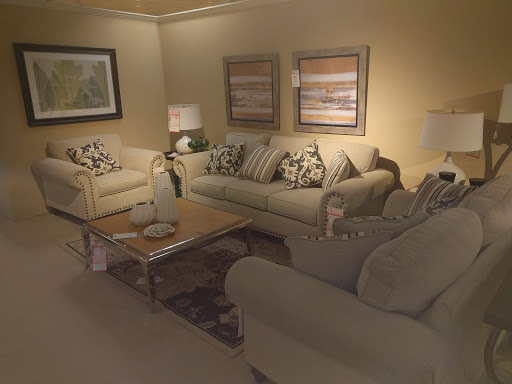 Furniture Store «Star Furniture Clearance Center», reviews and photos, 16515 North Fwy, Houston, TX 77090, USA