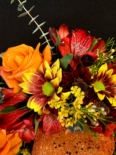 Florist «Mid Cities Florist», reviews and photos, 3225 Harwood Rd F, Bedford, TX 76021, USA
