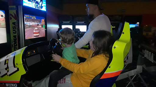 Bowling Alley «Mountain Lanes», reviews and photos, 240 McCurdy Ave N, Rainsville, AL 35986, USA