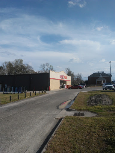 Dollar Store «FAMILY DOLLAR», reviews and photos, 204 N JK Powell Blvd, Whiteville, NC 28472, USA