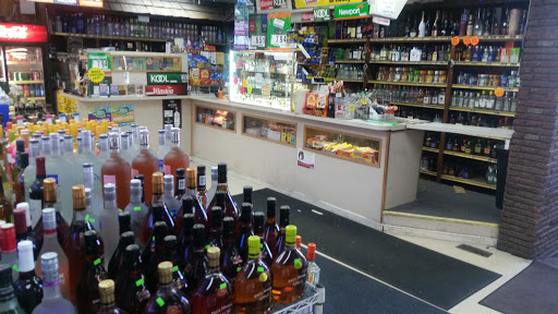Liquor Store «Towne & Country Liquors», reviews and photos, 510 E Broad St, Bridgeton, NJ 08302, USA