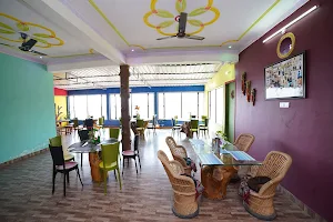 Corbett Riverview aroma restaurant and home stay image