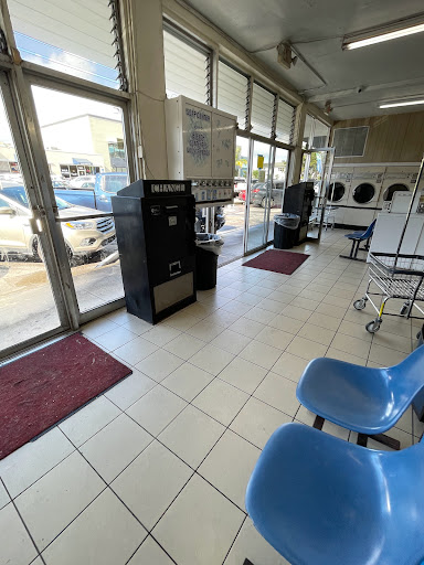 Laundromat «Southport Coin Laundry-Cleaner», reviews and photos, 1063 SE 17th St, Fort Lauderdale, FL 33316, USA