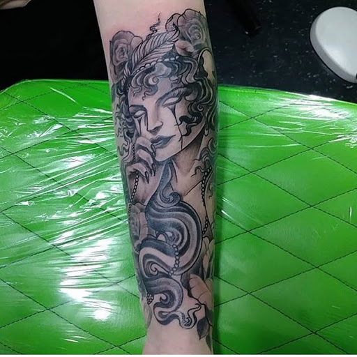 Tattoo Shop «Tattoo Tech», reviews and photos, 5350 N Springboro Pike, Moraine, OH 45439, USA