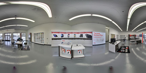 Cell Phone Store «Verizon Authorized Retailer V-SPARK», reviews and photos, 790 W King St, Littlestown, PA 17340, USA