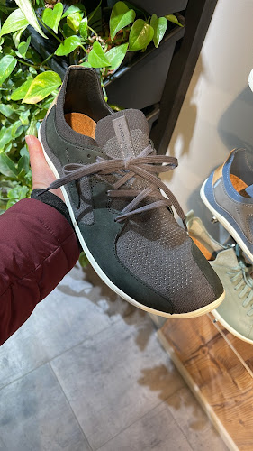 Opinii despre REYOLI Store Bern în Bern - Schuhgeschäft