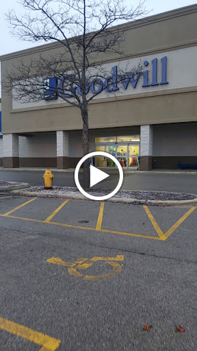 Thrift Store «Goodwill Store & Donation Center», reviews and photos, 1020 N Rohlwing Rd, Addison, IL 60101, USA