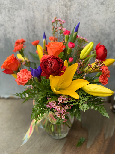 Florist «Petals & Vines», reviews and photos, 410 Main St E, Monmouth, OR 97361, USA