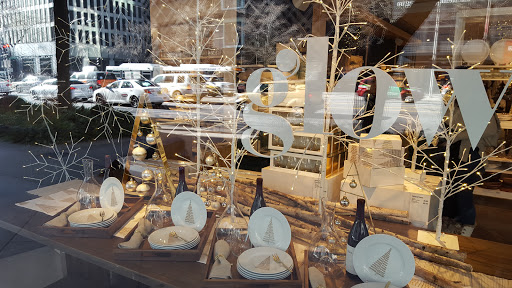 Furniture Store «Crate and Barrel», reviews and photos, 646 N Michigan Ave, Chicago, IL 60611, USA