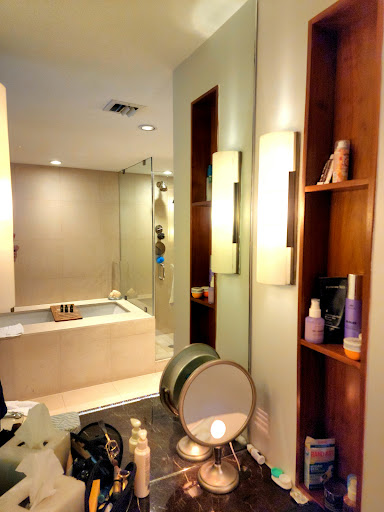 Spa Resort «Carillon Miami Wellness Resort», reviews and photos, 6801 Collins Ave, Miami Beach, FL 33141, USA