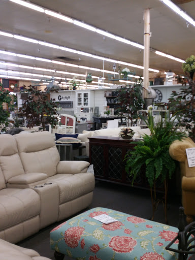 Furniture Store «Southern Hospitality», reviews and photos, 1709 James L Redman Pkwy, Plant City, FL 33563, USA