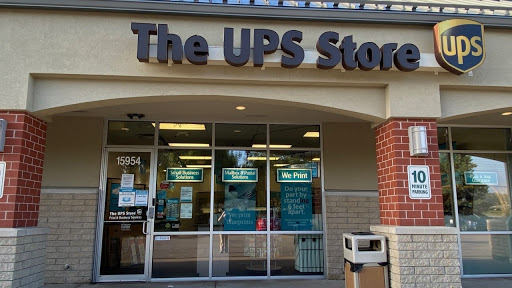 Mejor Notaría The UPS Store-Olathe-2