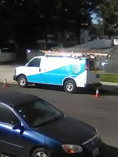 Cell Phone Store «AT&T Authorized Retailer», reviews and photos, 23639 Calabasas Rd, Calabasas, CA 91302, USA