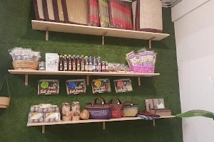 ME Thai Shop image