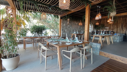 Manassu Beach Bar and Restaurant
