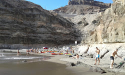 Foto di Playa de Tiritana con baia spaziosa