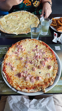 Plats et boissons du Pizzeria Tout En Rondeur à Paimbœuf - n°14