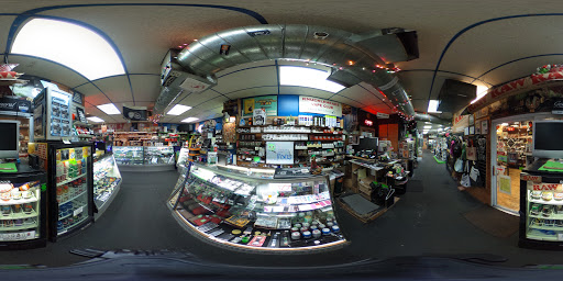 Tobacco Shop «Knuckleheads Tobacco & Gifts», reviews and photos, 550 State St, Madison, WI 53703, USA