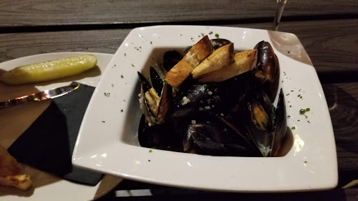 Gastropub «Grind Gastropub & Kona Tiki Bar», reviews and photos, 49 W Granada Blvd, Ormond Beach, FL 32174, USA